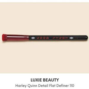 Luxie 110 HARLEY QUINN Detail Flat Definer Blending Brush NIP Makeup Eye Shade
